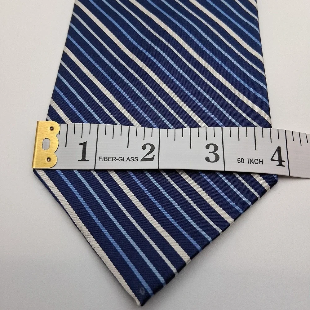 Brooks Brothers 346 Tie Blue White Stripes All Silk Made In USA 4x59x1.5